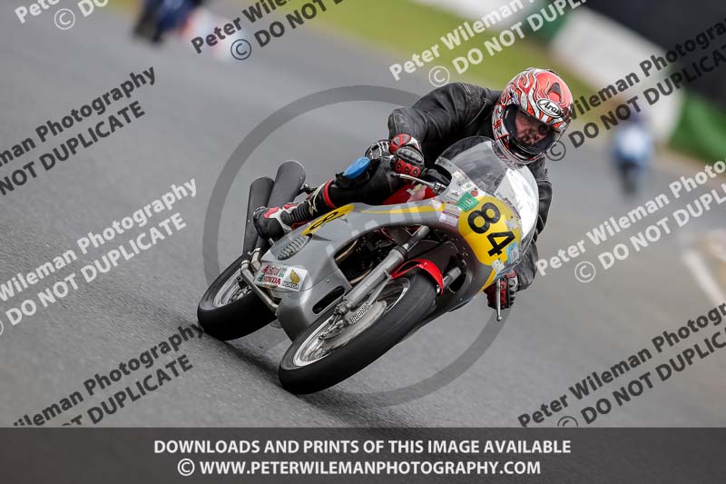 Vintage motorcycle club;eventdigitalimages;mallory park;mallory park trackday photographs;no limits trackdays;peter wileman photography;trackday digital images;trackday photos;vmcc festival 1000 bikes photographs